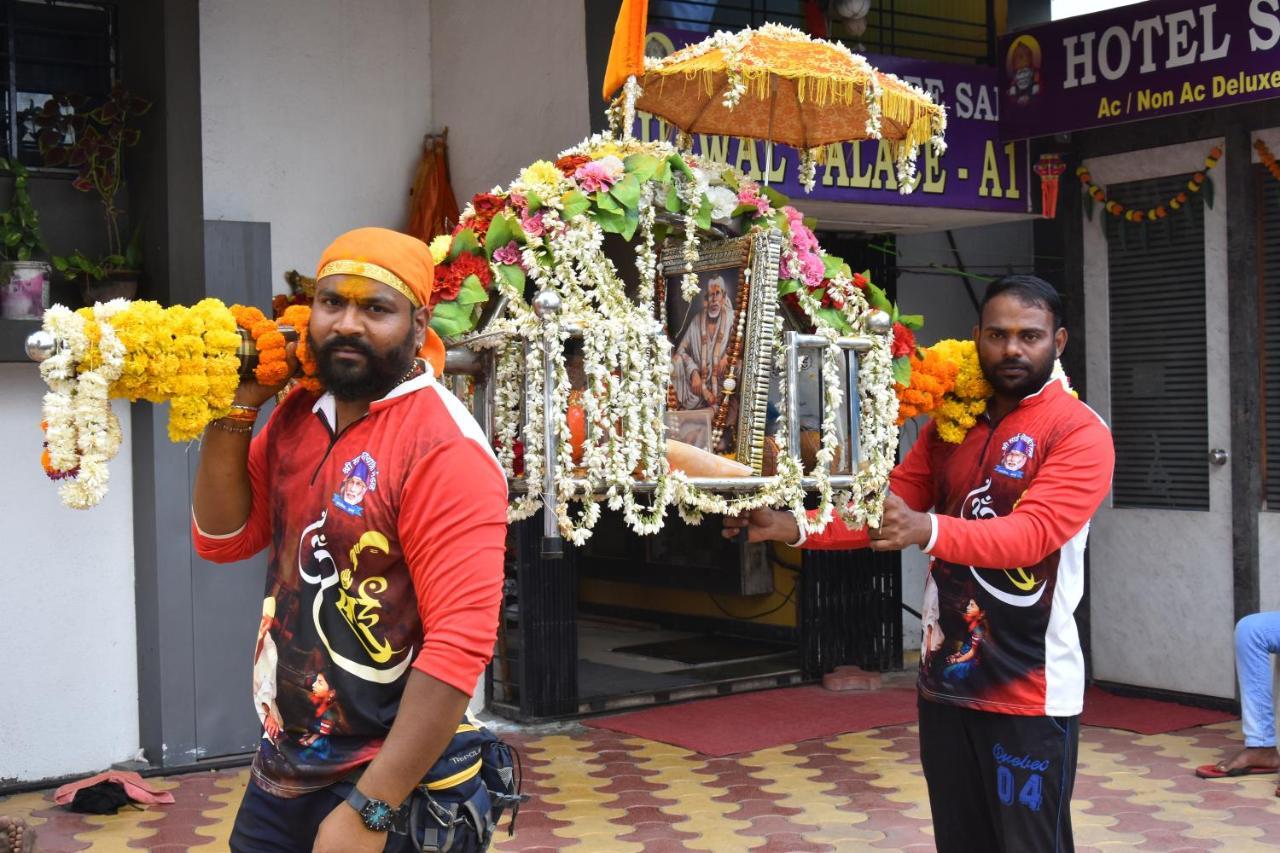 Hotel Temple Sai Shirdi Eksteriør bilde
