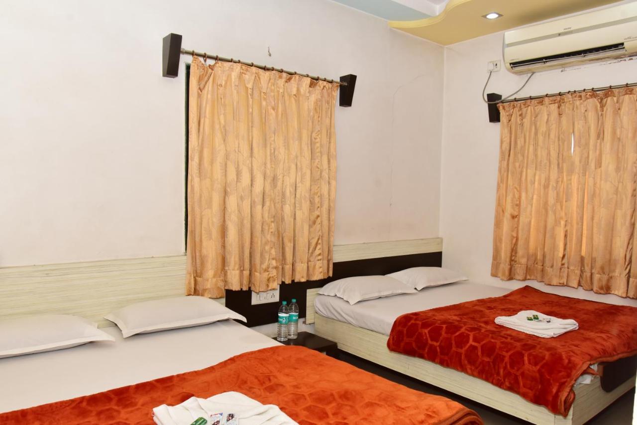 Hotel Temple Sai Shirdi Eksteriør bilde